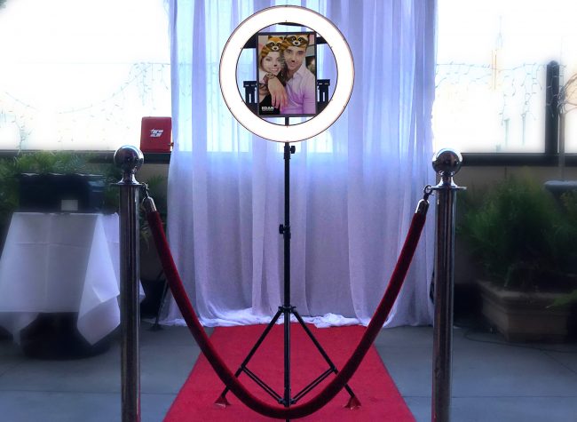 halo Photo Booth Rental Los Angeles, Open Air Photo Booth, Enclosed photo Booth, Digital props Photo Booth, Led Enclosed Photo Booth, Los Angeles Best Photo Booth, Social Share Photo Booth, Party Photo booth, Halobooth, photoBooth Los Angeles